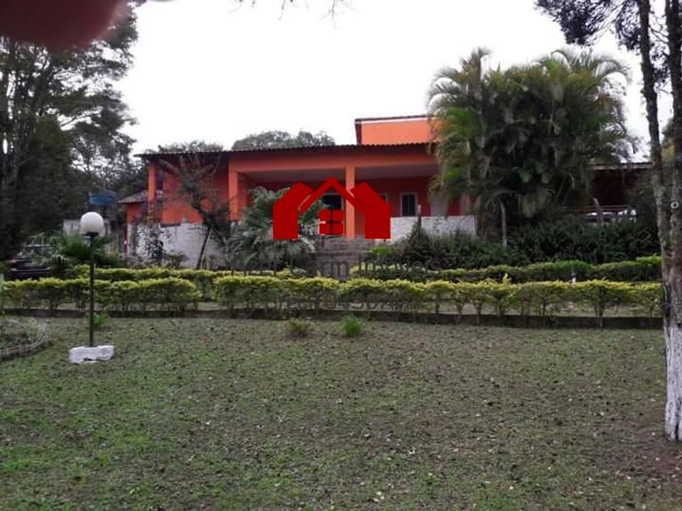 Casa à venda com 7 quartos, 336m² - Foto 1