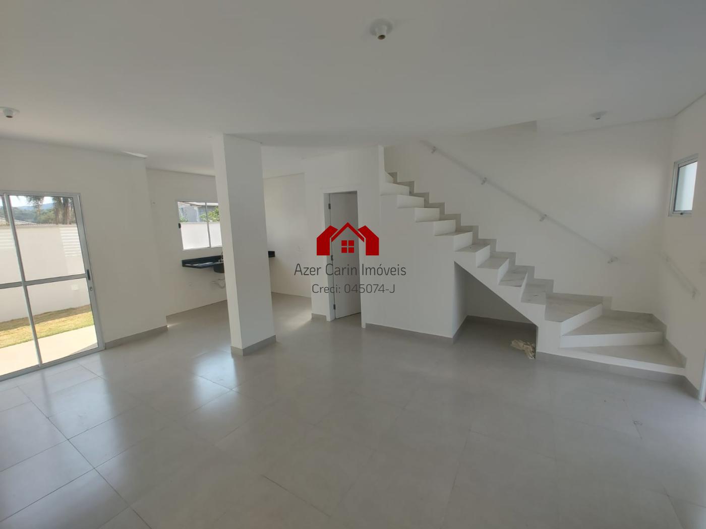 Casa à venda com 2 quartos, 70m² - Foto 6