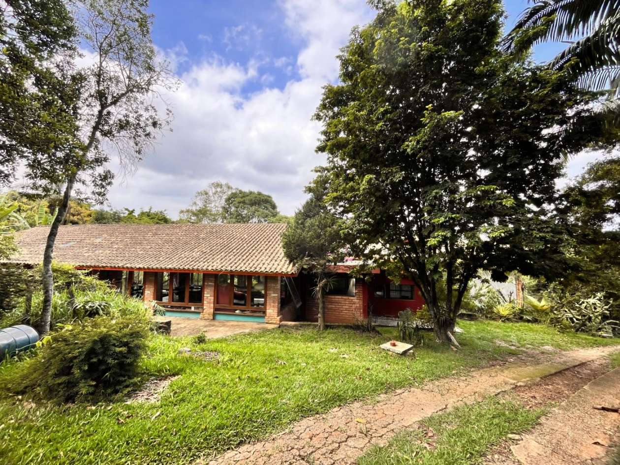 Chácara, 3 quartos, 5075 m² - Foto 1