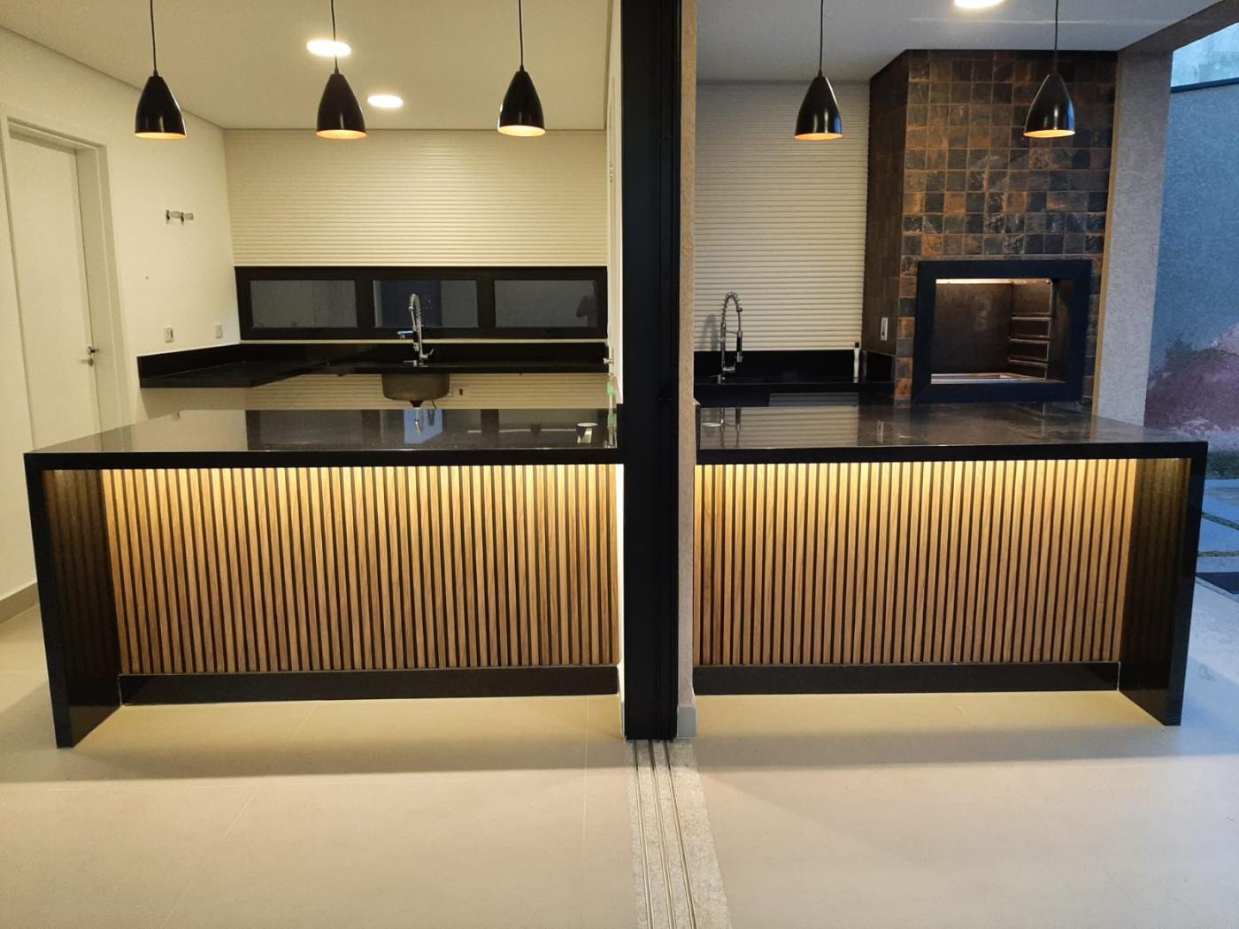 Casa à venda com 4 quartos, 258m² - Foto 3