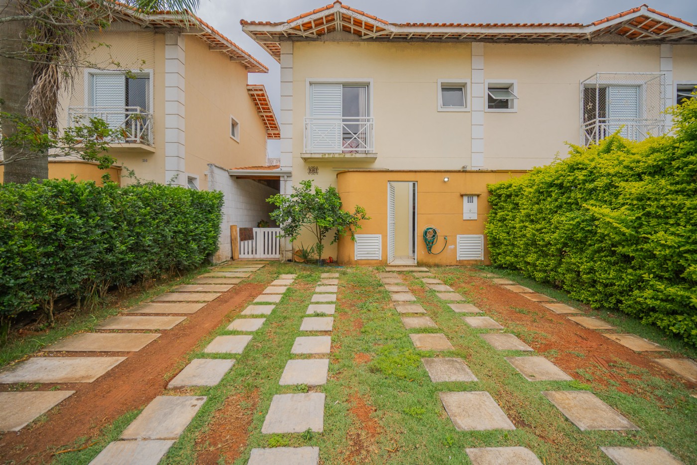 Casa de Condomínio à venda com 3 quartos, 125m² - Foto 1