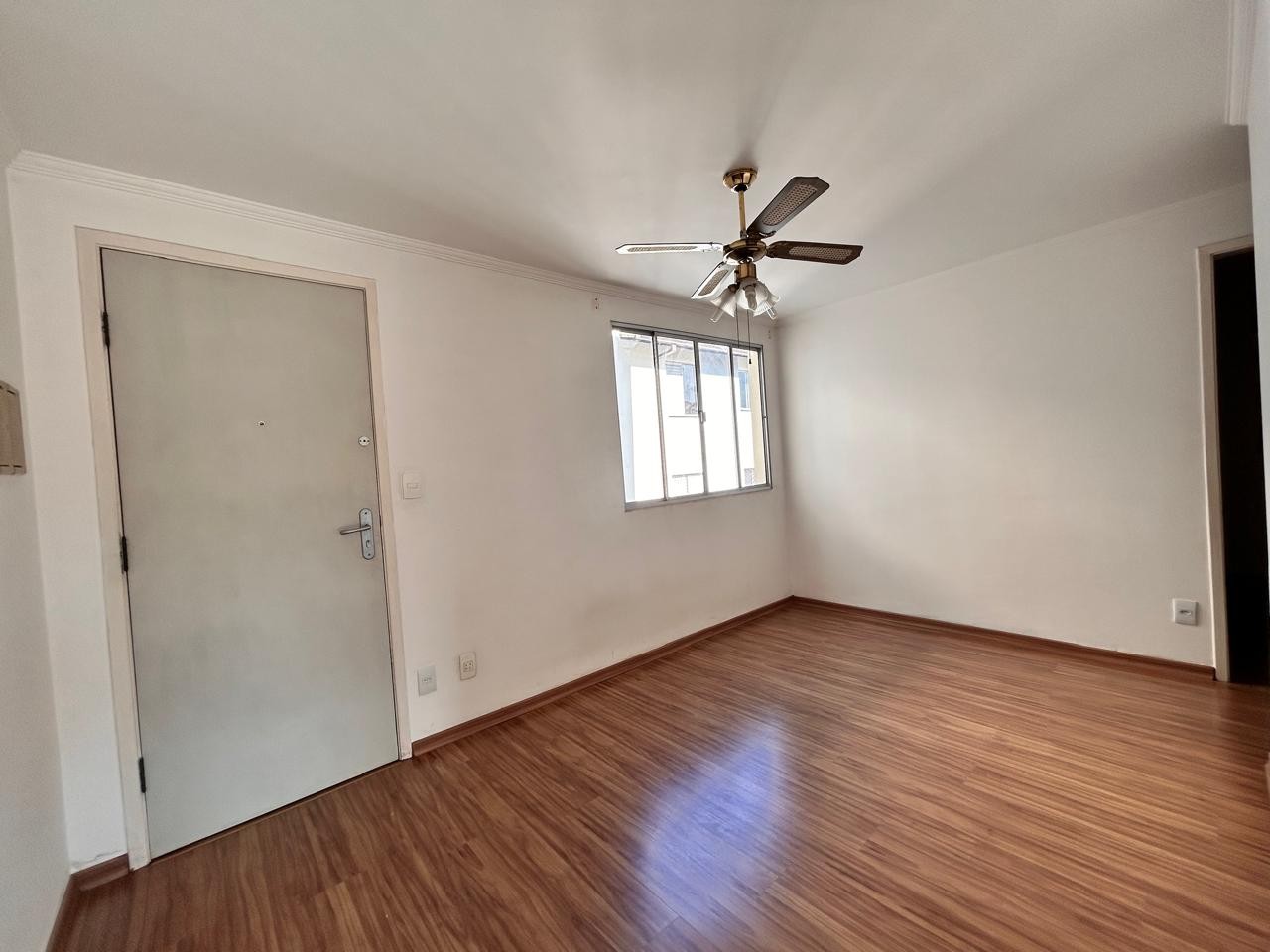 Apartamento à venda com 2 quartos, 45m² - Foto 3