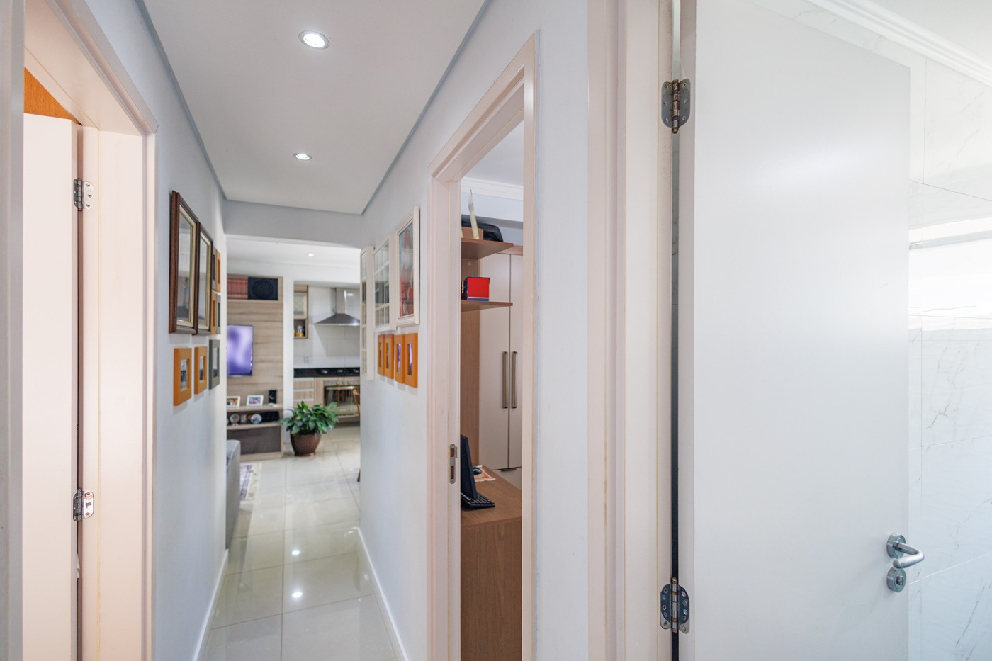 Apartamento à venda com 3 quartos, 96m² - Foto 8
