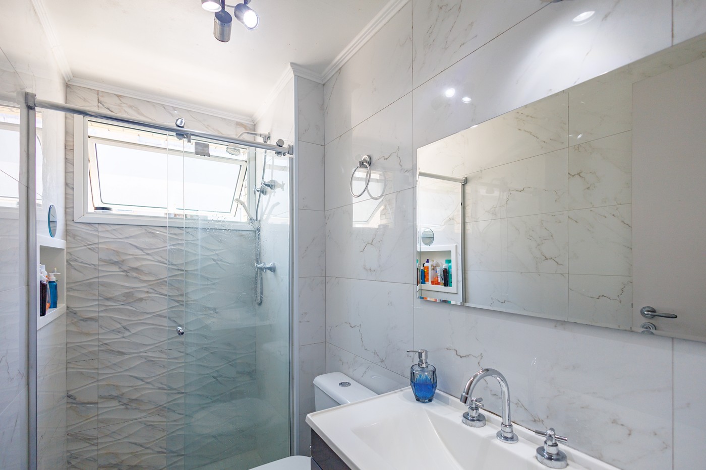 Apartamento à venda com 3 quartos, 96m² - Foto 17